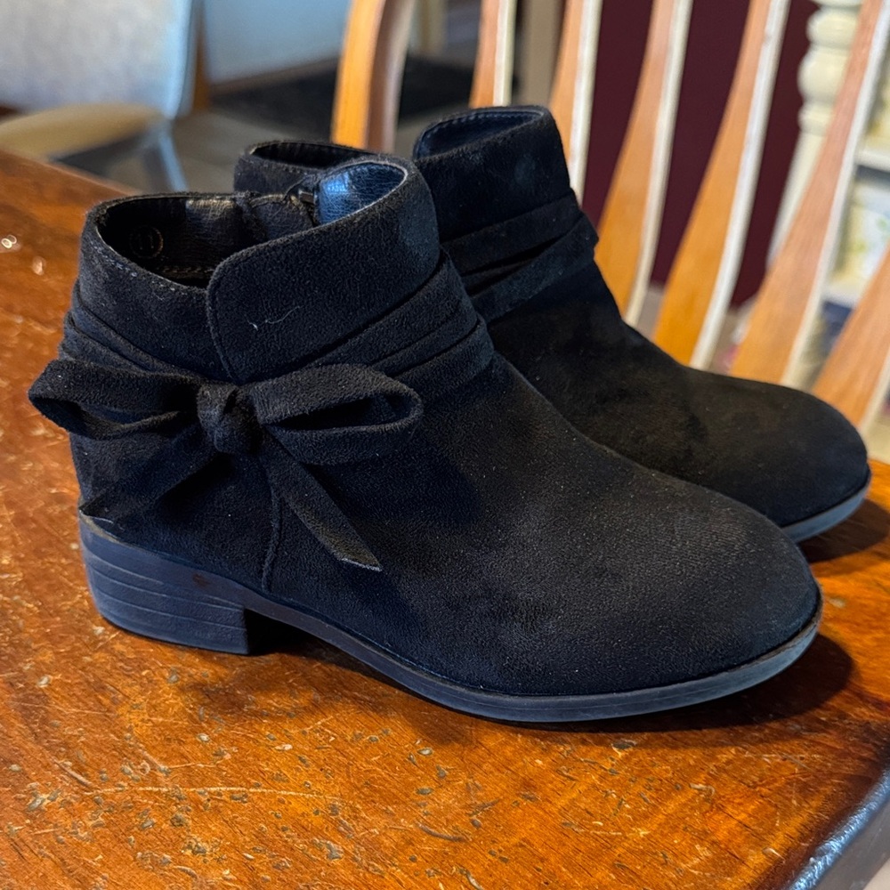 Girls ZBY Ankle Boots size 11